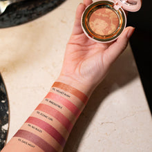Cargar imagen en el visor de la galería, RUBOR COMPACTO VELVET GLAM SAMY