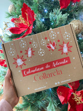 Cargar imagen en el visor de la galería, CALENDARIO DE ADVIENTO COLLARELA (12 DÍAS, 14 PRODUCTOS)
