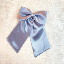 Cargar imagen en el visor de la galería, MOÑO EN SATÍN PEQUEÑO CORTO COLLARELA
