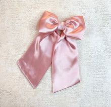 Cargar imagen en el visor de la galería, MOÑO EN SATÍN PEQUEÑO CORTO COLLARELA