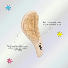 Cargar imagen en el visor de la galería, CEPILLO ERGONÓMICO DESENREDANTE LULA
