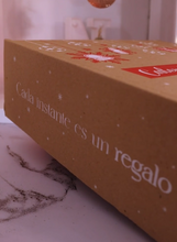 Cargar imagen en el visor de la galería, CALENDARIO DE ADVIENTO COLLARELA (12 DÍAS, 14 PRODUCTOS)