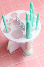 Cargar imagen en el visor de la galería, SOPORTE PARA SECADO DE BROCHAS REDONDO