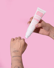 Cargar imagen en el visor de la galería, SUNSCREEN PROTECTOR SOLAR GIRLY SPF 50