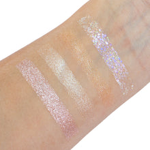 Cargar imagen en el visor de la galería, TORRE MULTI ILUMINADOR CAT TRENDY