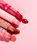 Cargar imagen en el visor de la galería, LIP BALM CON PEPTIDOS GIRLY