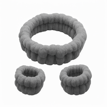 Cargar imagen en el visor de la galería, SKIN CARE KIT COLLARELA (BALACA + 2 MUÑEQUERAS)