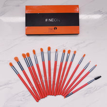Cargar imagen en el visor de la galería, KIT DE BROCHA TRENDY X15 OJOS NEON