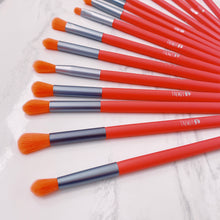 Cargar imagen en el visor de la galería, KIT DE BROCHA TRENDY X15 OJOS NEON