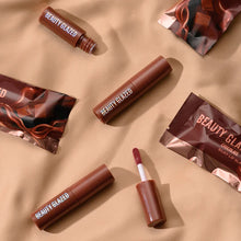 Cargar imagen en el visor de la galería, LABIAL CHOCOLATE VELVET BEAUTY GLAZED
