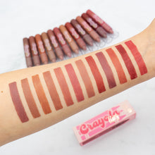Cargar imagen en el visor de la galería, LABIAL CRAYOLA TRENDY