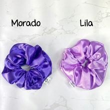 Cargar imagen en el visor de la galería, SCRUNCHIE EN SATÍN MEDIANA
