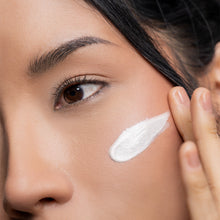 Cargar imagen en el visor de la galería, PROTECTOR SOLAR SUNSOON BB &amp; CC CREAM SPF 50+ 30ML MONTOC
