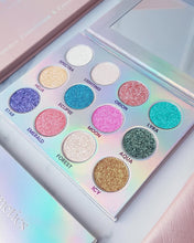 Cargar imagen en el visor de la galería, PALETA DE PIGMENTOS PRENSADOS GLOWER MIIS COSMETICS
