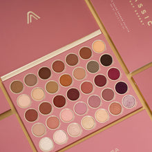 Cargar imagen en el visor de la galería, PALETA DE SOMBRAS CLASSIC 35 TONOS ATENEA
