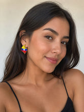Cargar imagen en el visor de la galería, ARETES AMOR COLOMBIANO MIYUKI
