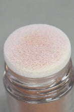 Cargar imagen en el visor de la galería, POLVO BRILLANTE CORPORAL DOLCE BELLA TONO 01 - DORADO

