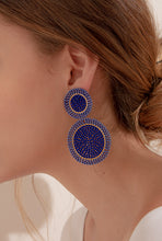 Cargar imagen en el visor de la galería, ARETE TEJIDO DOBLE AZUL

