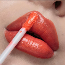Cargar imagen en el visor de la galería, GLOSS LIP GLAZE FEELS RUBY ROSE COLOR 80
