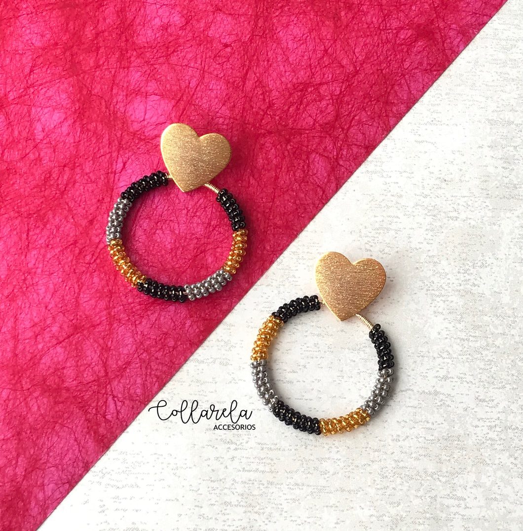 ARETES ARO TEJIDO CORAZÓN - NEGRO
