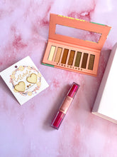 Cargar imagen en el visor de la galería, COMBO SOMBRAS + ARETES + LABIAL

